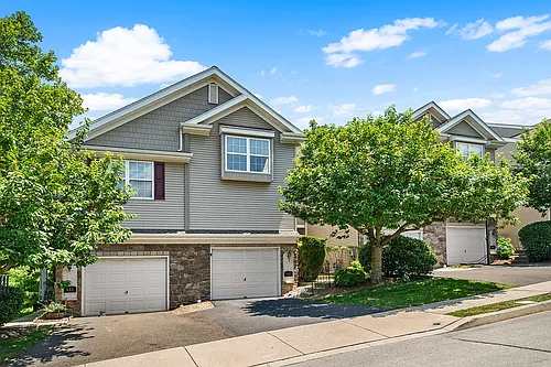 447 Fort Hill Cir Photo 1
