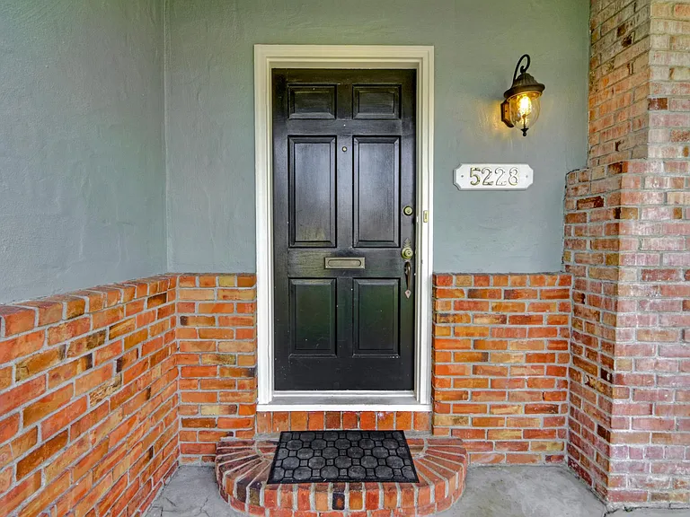 5228 G St — Photo 4