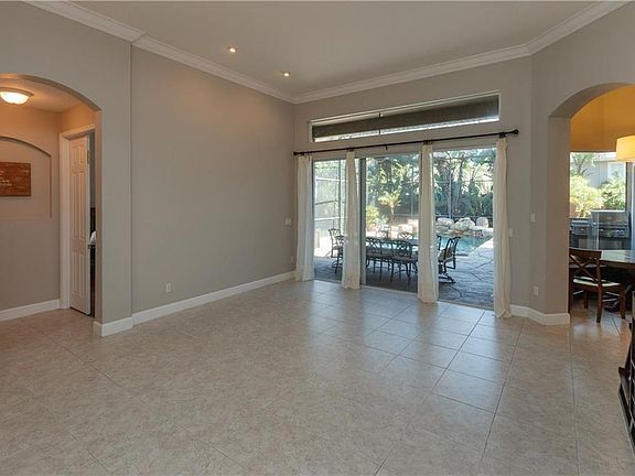 5th image of 3667 King George Dr