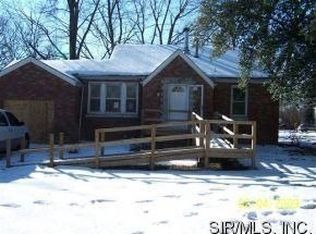 318 W H St, Belleville, IL 62226