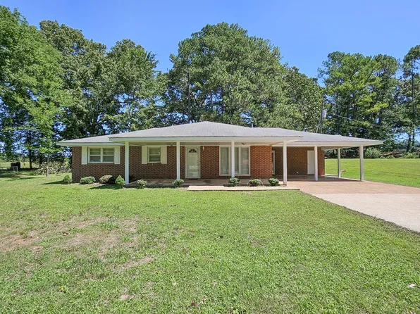 2677 Lee St, Rogersville, AL 35652