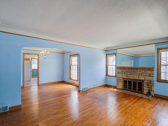 4th image of 3865 Reservoir Blvd