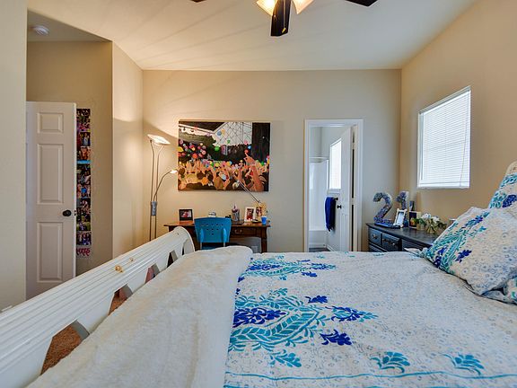 5th image of 904 Fairview Ave #A