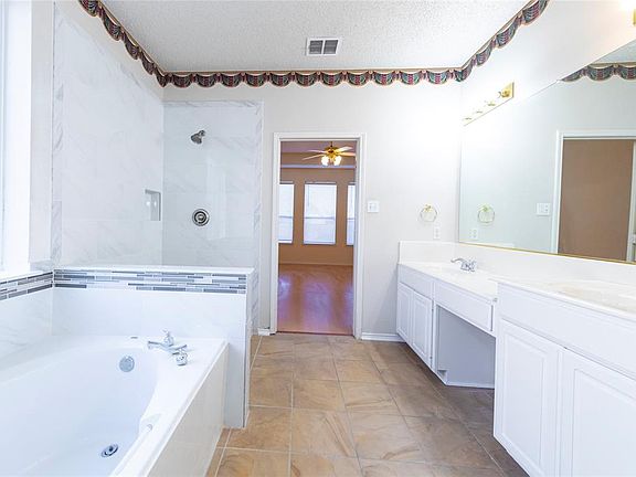 5th image of 9024 McMullen Dr