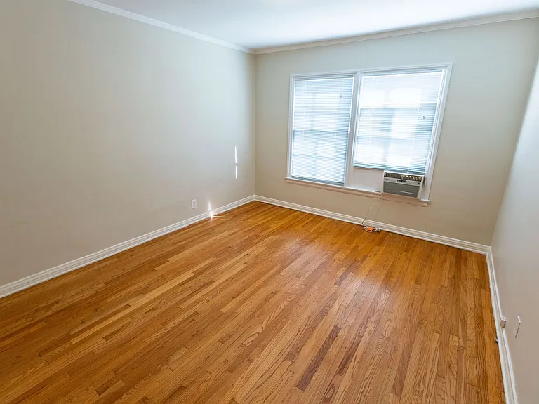 410 Veteran Avenue — Photo 8