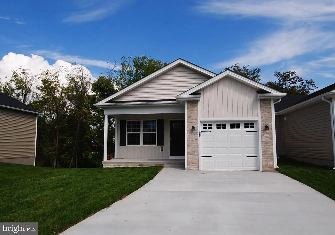 540 Great Oak Ct photo 1