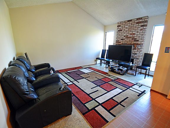 5th image of 377 El Portal Way