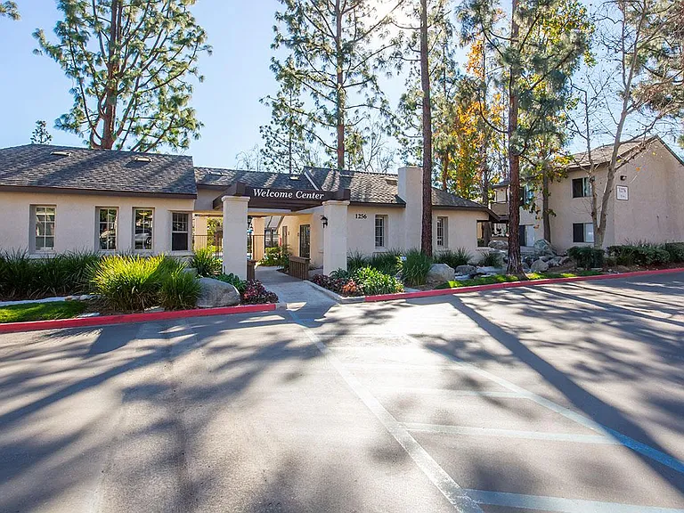 Mountain View Apartment Homes — Photo 6
