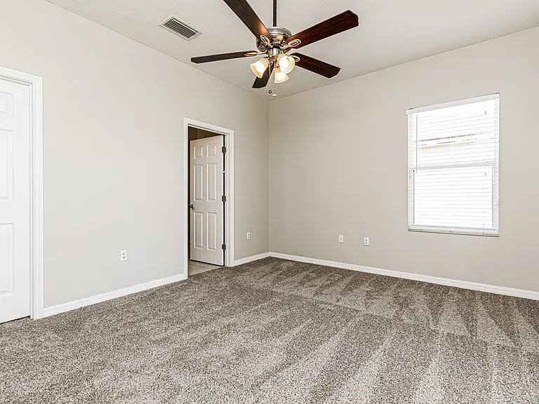 292 Cloverdale Rd — Photo 11