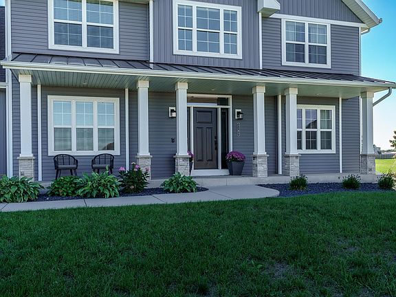 3rd image of 3185 S Jackdaws Dr
