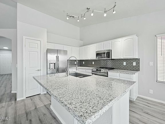 4th image of 8821 W Butler Dr