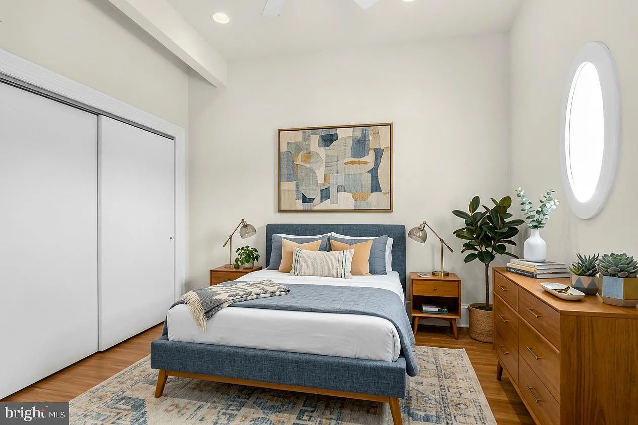 1 bed, 1.0 bath, $1,675 — Photo 2