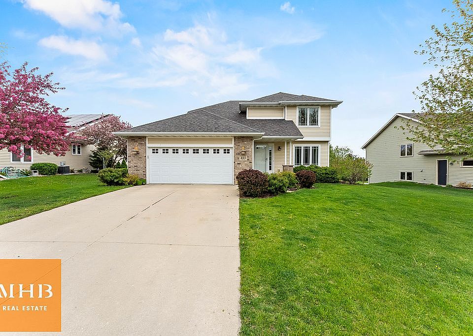 1st image of 833 Longwood Dr