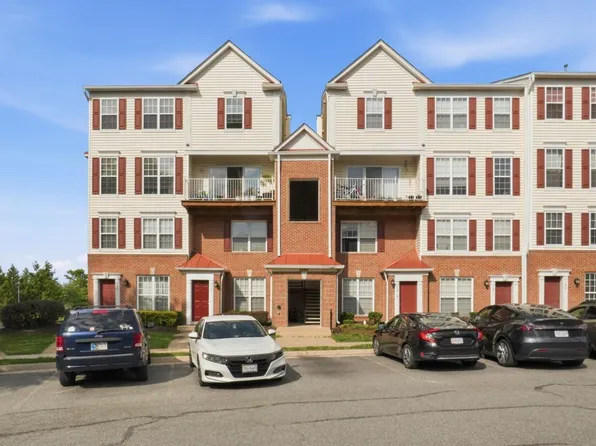 2494 Quick St APT 303, Herndon, VA 20171