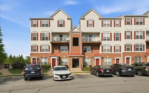 2494 Quick St #303 Photo 1