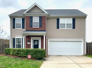 2683 Hidden Pond Cv, High Point, NC 27265