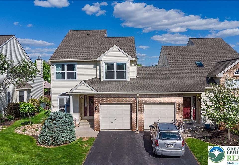 1st image of 323 Surrey Pl