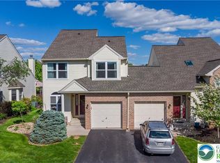 323 Surrey Pl, Macungie, PA 18062