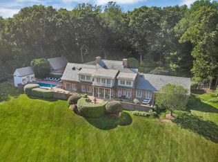 1194 Smith Ridge Rd, New Canaan, CT 06840