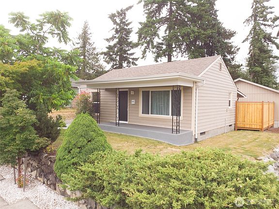 2nd image of 5825 S Alaska Street