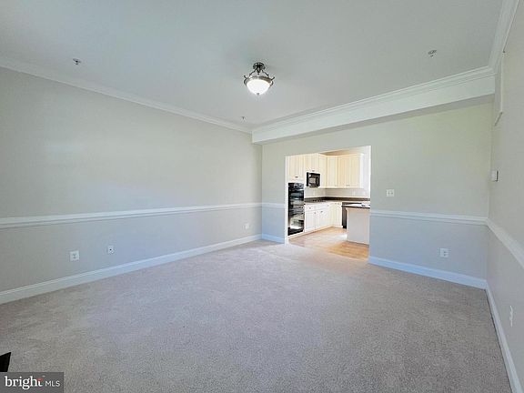 3rd image of 6870 Desales Pl