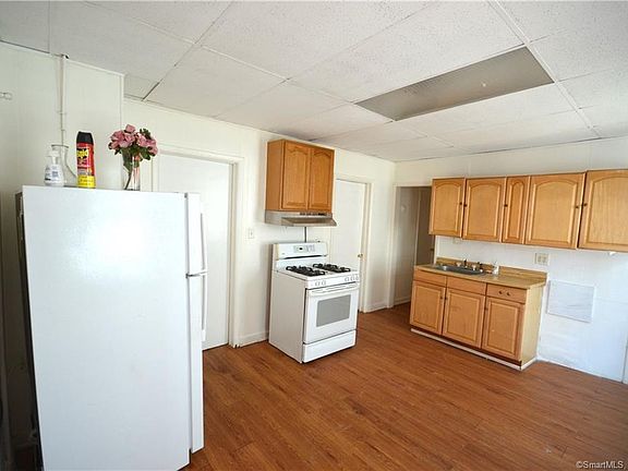 2nd image of 88 Waldorf Ave Unit 90