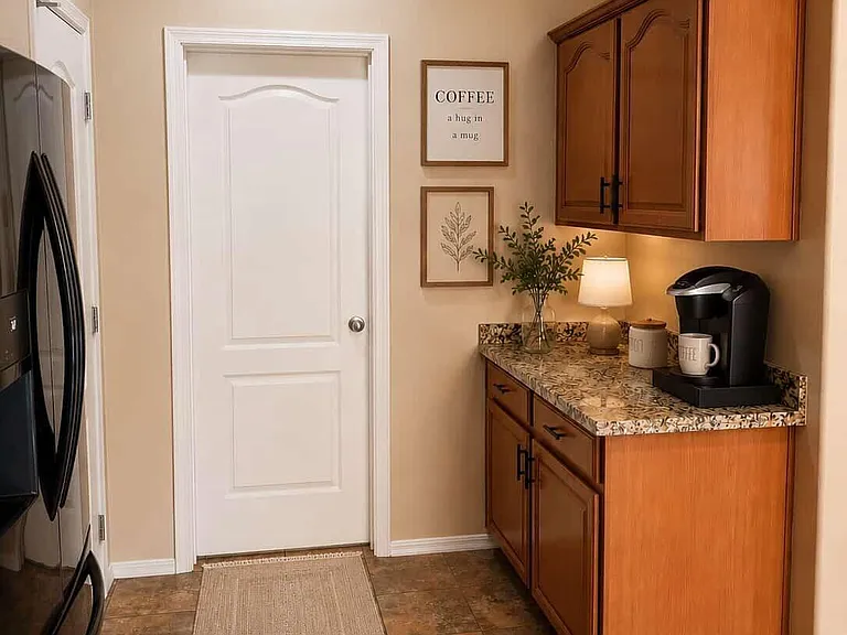 8773 W Dahlia Dr — Photo 8