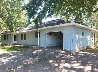 2951 Harrison Ct, Stoughton, WI 53589
