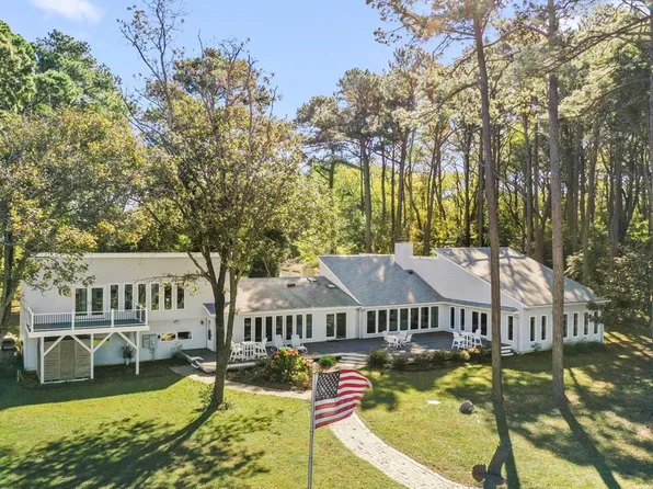 10016 Westerhouse Rd, Machipongo, VA 23405