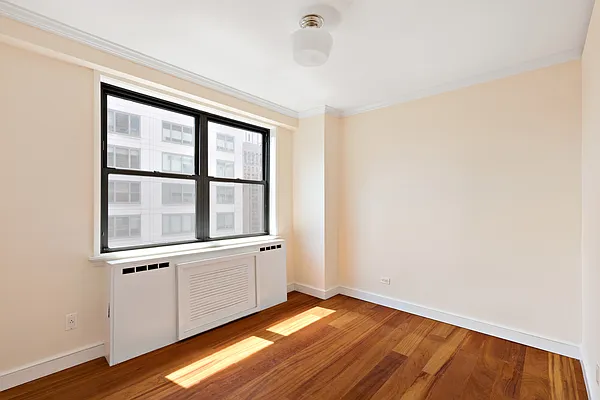 Sold by Compass | media 5