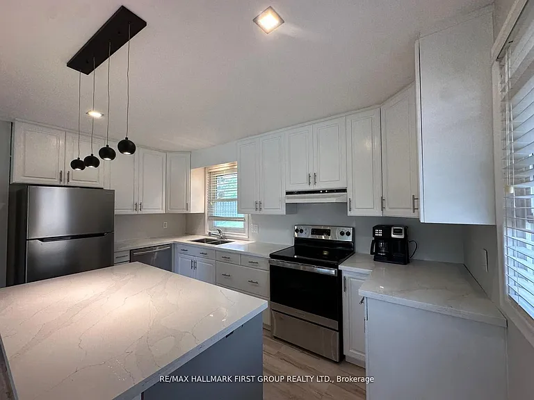 714 Tennyson Ave — Photo 2