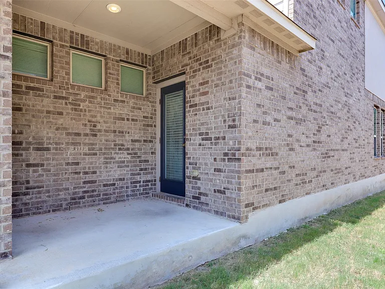2929 Harvester Ln — Photo 24