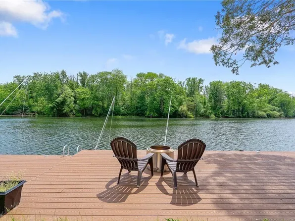 (undisclosed Address), Baldwinsville, NY 13027
