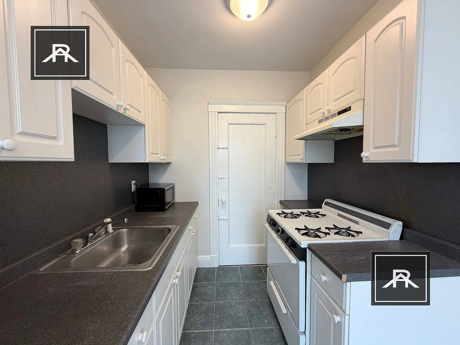 24 Sidlaw Rd — Photo 2