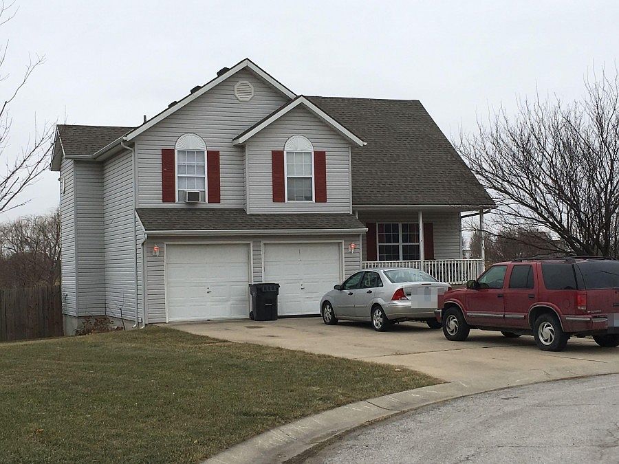 2nd image of 1715 Lynne Cir