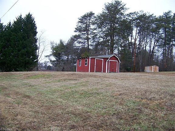 3rd image of 251 Terri Ln