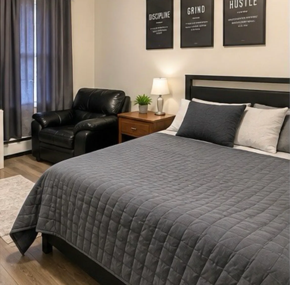 3 bed, 1100 sqft, $1,700 — Photo 2