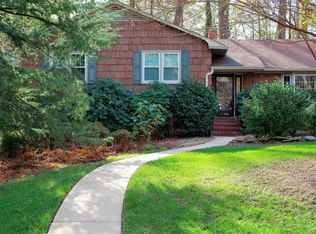 2700 Saint Claire Rd, Winston Salem, NC 27106