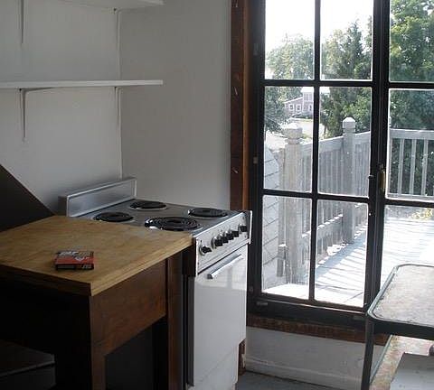 2nd image of 49 N Chestnut St #G