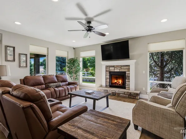 2162 N Payette River Way, Eagle, ID 83616