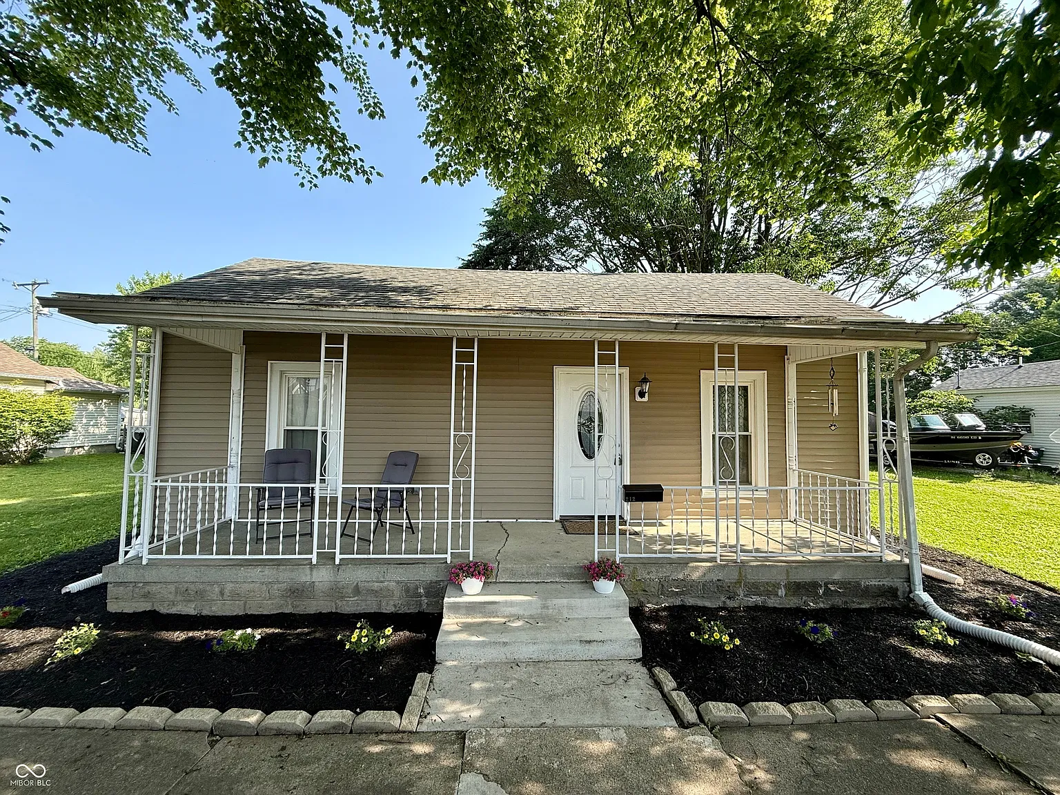 212 W Wilson St photo 1