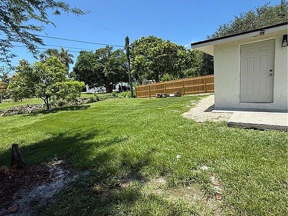 5th image of 5458 Sholtz ST