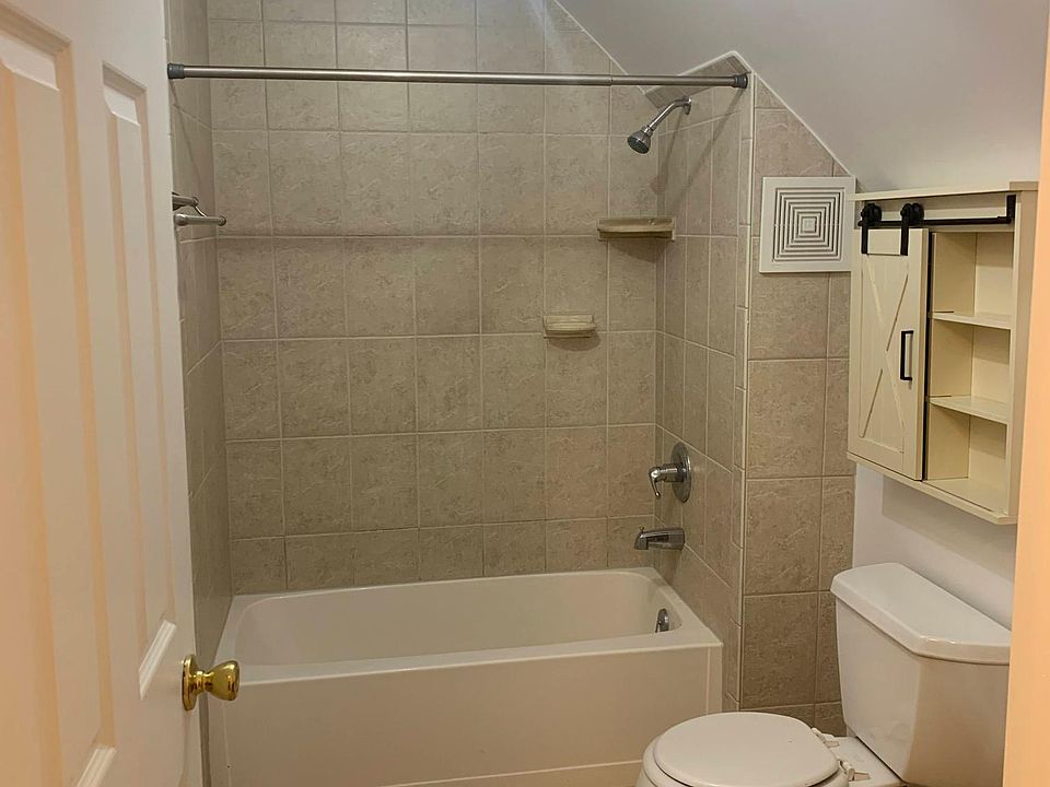 1st image of 424B Pine St