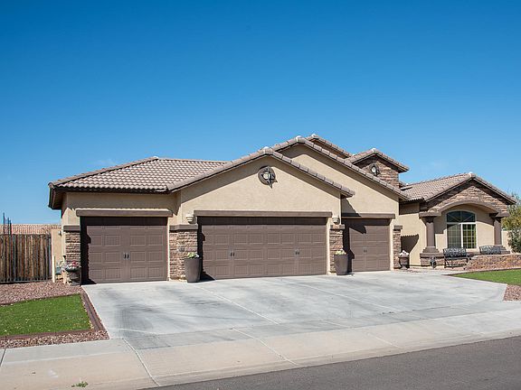 3rd image of 3212 W Melody Dr