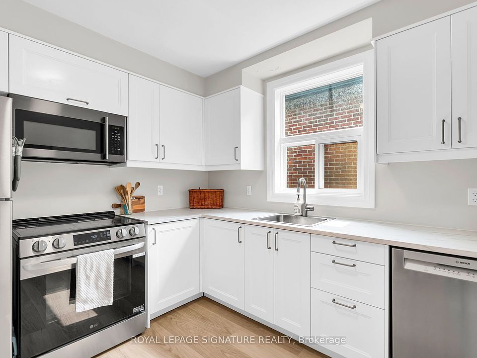 1st image of 117 Hillsdale Ave E #3