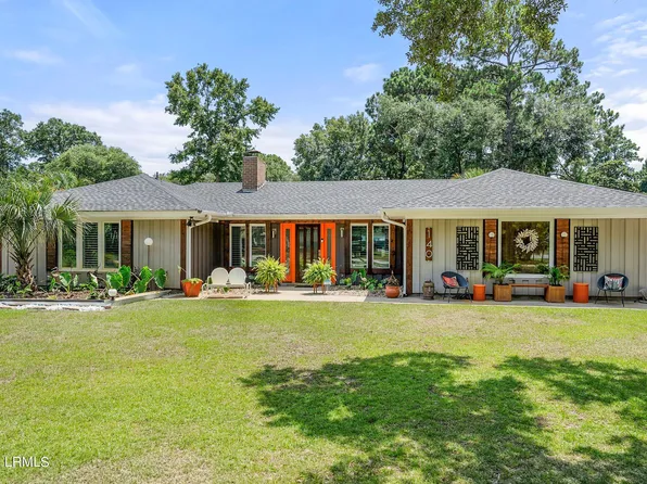 140 Francis Marion Cir, Beaufort, SC 29907