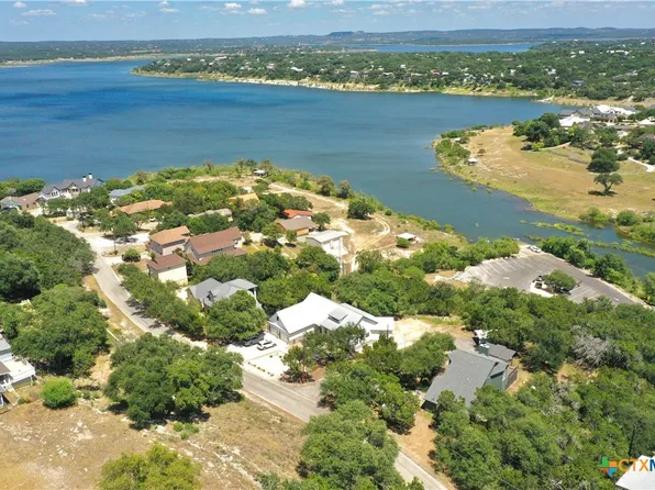 1799 Lakeside Dr W, Canyon Lake, TX 78133