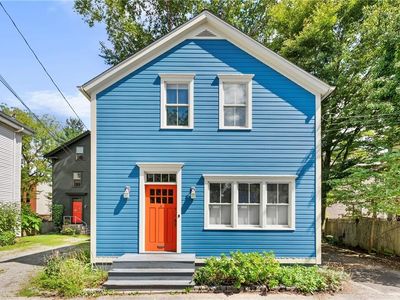 4 Theresa Ct, Providence, RI, 02909