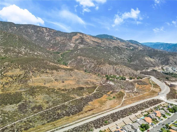 2 W Hill Dr, San Bernardino, CA 92407