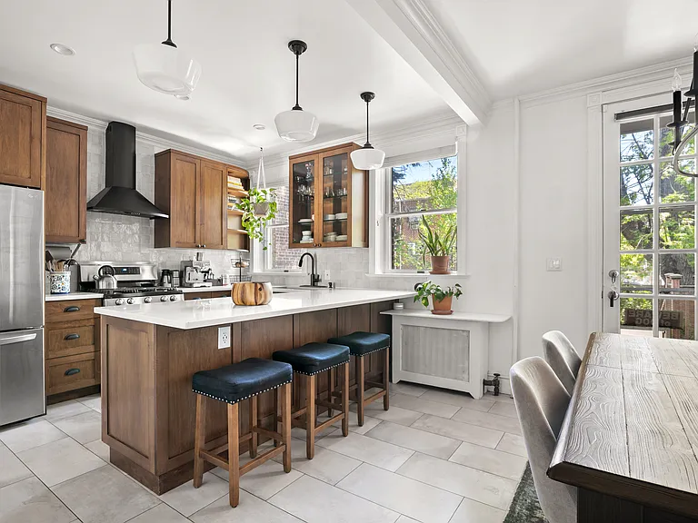 4127 39th Pl #TOWNHOME — Photo 2